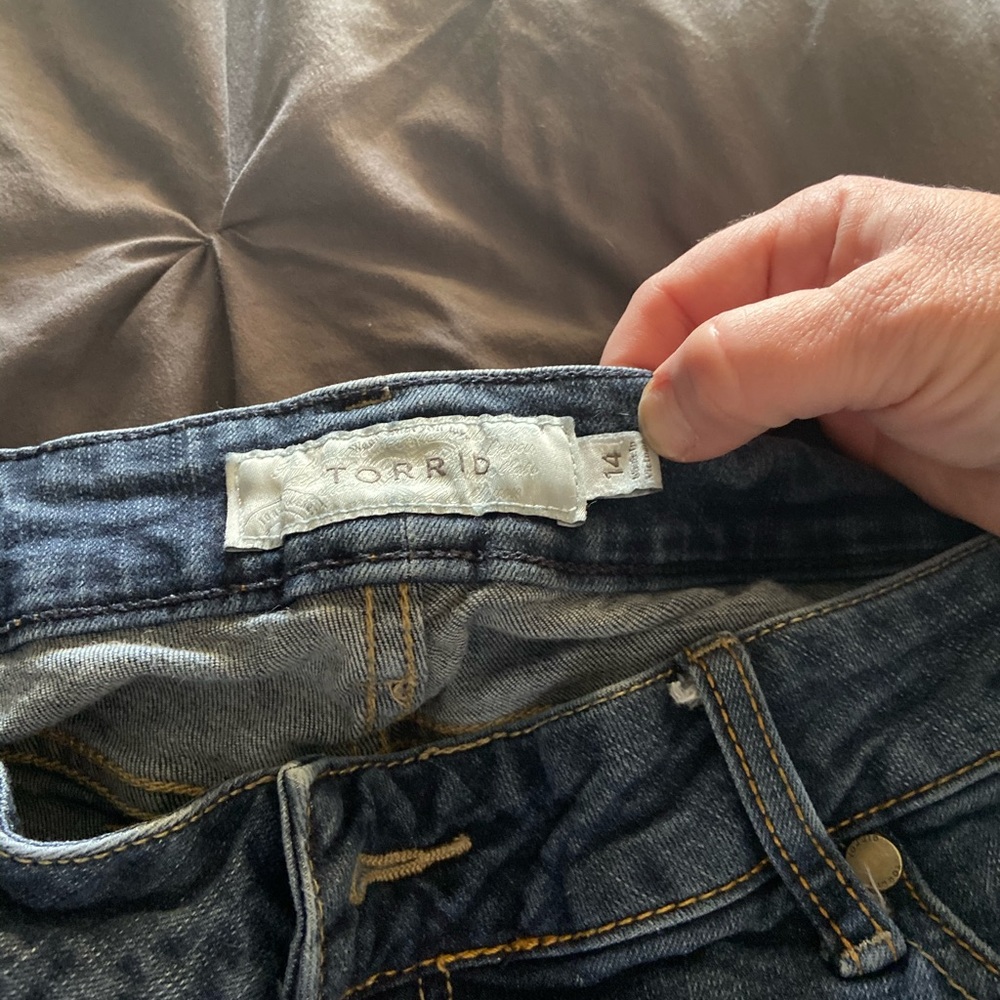 Torrid size 14 crop jeans